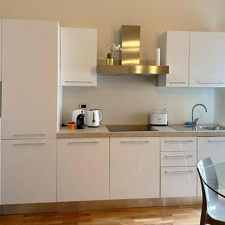 Apartamento La Casa Di Paola E Betti Alba  Exterior foto