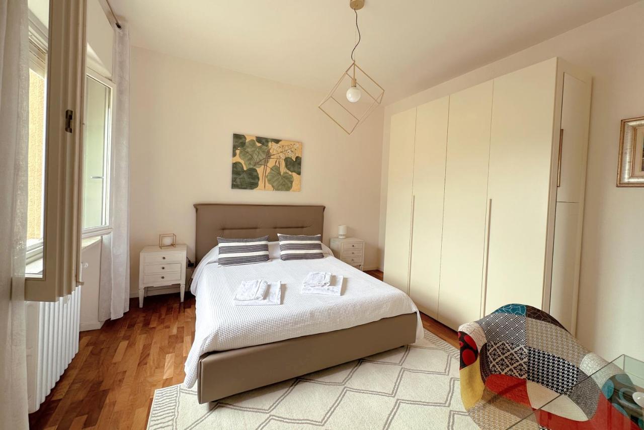 Apartamento La Casa Di Paola E Betti Alba  Exterior foto