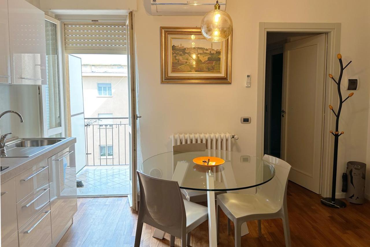 Apartamento La Casa Di Paola E Betti Alba  Exterior foto